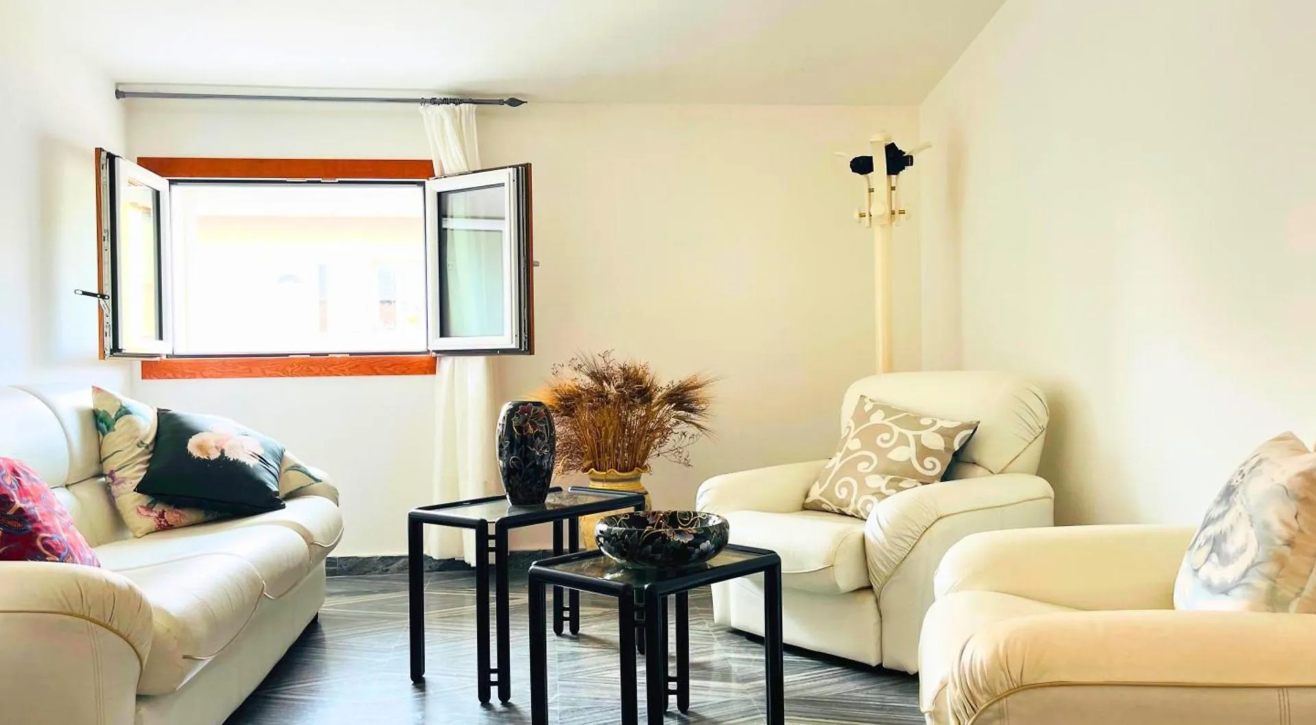 Domo De Aurora - Comfort Rooms Olbia İtalya